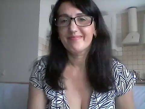 Snapshot of Elena48324 chatting on 07/10/26, 11:43 Elena48324 online show from 07/10/26, 11:43