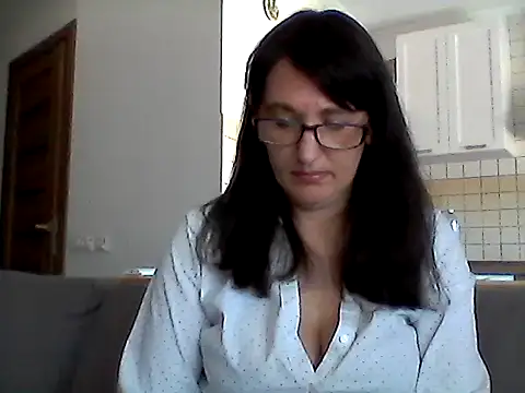 Snapshot of Elena48324 chatting on 05/26/26, 07:06 Elena48324 online show from 05/26/26, 07:06