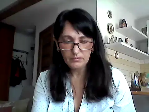 Snapshot of Elena48324 chatting on 05/14/26, 10:23 Elena48324 online show from 05/14/26, 10:23
