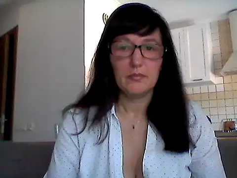 Snapshot of Elena48324 chatting on 05/23/26, 07:29 Elena48324 online show from 05/23/26, 07:29