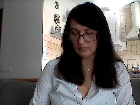 Snapshot of Elena48324 chatting on 06/07/26, 10:53 Elena48324 online show from 06/07/26, 10:53