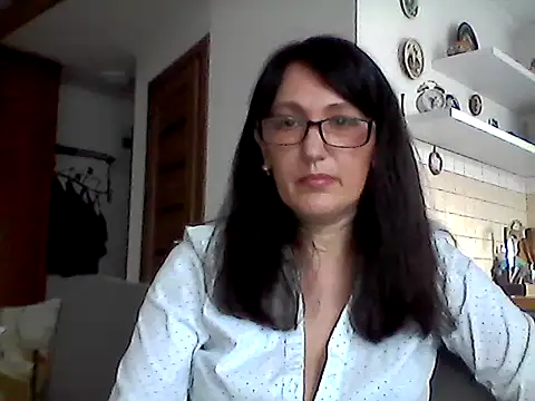 Snapshot of Elena48324 chatting on 05/12/26, 10:32 Elena48324 online show from 05/12/26, 10:32