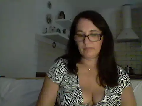 Snapshot of Elena48324 chatting on 07/31/26, 05:10 Elena48324 online show from 07/31/26, 05:10
