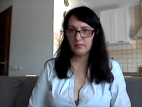 Snapshot of Elena48324 chatting on 05/17/26, 06:24 Elena48324 online show from 05/17/26, 06:24