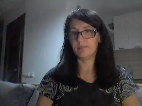 Snapshot of Elena48324 chatting on 06/25/26, 05:29 Elena48324 online show from 06/25/26, 05:29