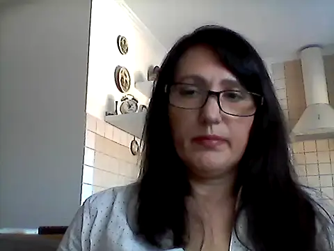 Elena48324 online show from 04/07/26, 09:55