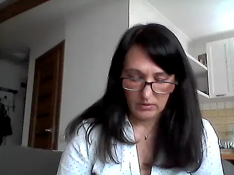 Snapshot of Elena48324 chatting on 05/19/26, 11:06 Elena48324 online show from 05/19/26, 11:06
