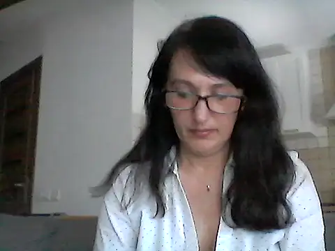 Snapshot of Elena48324 chatting on 06/12/26, 01:09 Elena48324 online show from 06/12/26, 01:09