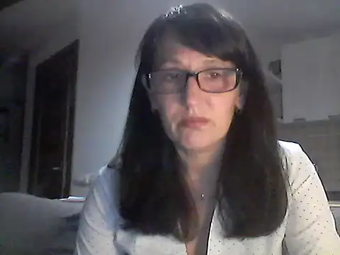 Snapshot of Elena48324 chatting on 06/17/26, 06:29 Elena48324 online show from 06/17/26, 06:29