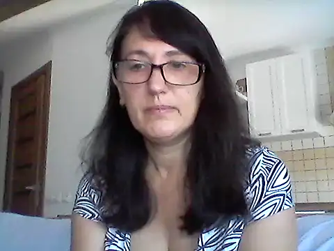 Snapshot of Elena48324 chatting on 07/04/26, 05:58 Elena48324 online show from 07/04/26, 05:58