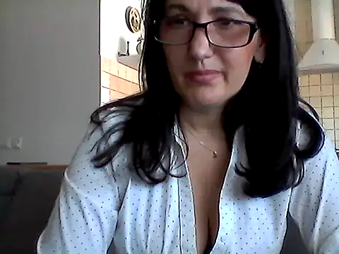 Snapshot of Elena48324 chatting on 05/10/26, 09:35 Elena48324 online show from 05/10/26, 09:35