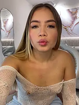 Snapshot of _Tiffany1 chatting on 11/02/25, 06:35 Tiffany1 online show from 11/02/25, 06:35