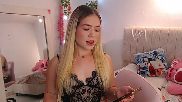 Snapshot of _Tiffany1 chatting on 04/15/26, 01:44 Tiffany1 online show from 04/15/26, 01:44