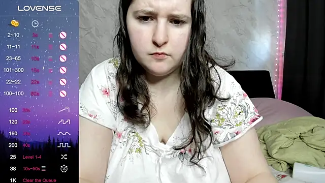 Snapshot of alice_allens chatting on 10/01/25, 12:20 alice allens online show from 10/01/25, 12:20