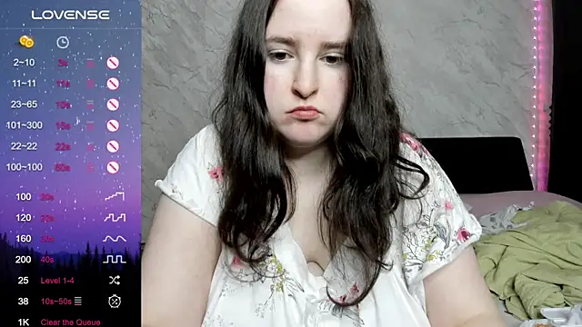 Snapshot of alice_allens chatting on 10/04/25, 03:57 alice allens online show from 10/04/25, 03:57