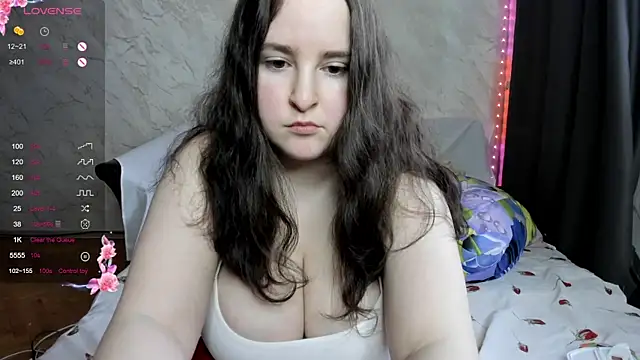 Snapshot of alice_allens chatting on 12/22/25, 10:37 alice allens online show from 12/22/25, 10:37