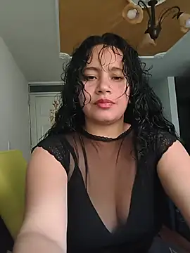 Snapshot of Yaya_watson chatting on 05/25/26, 06:17 Yaya watson online show from 05/25/26, 06:17