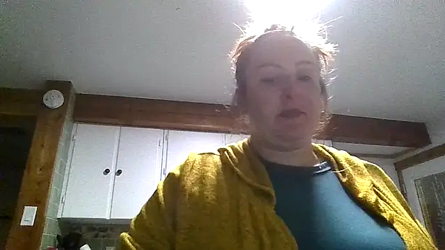 Snapshot of HarmonyRayWishes chatting on 10/31/25, 05:04 HarmonyRayWishes online show from 10/31/25, 05:04