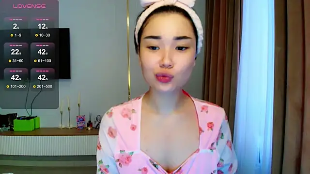hwa rin online show from 12/22/25, 03:17