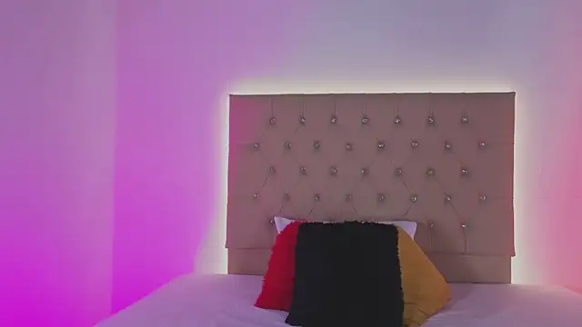 Zafiro  Brown online show from 11/12/25, 11:58