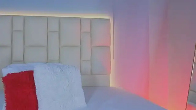 Zafiro  Brown online show from 11/30/25, 01:12