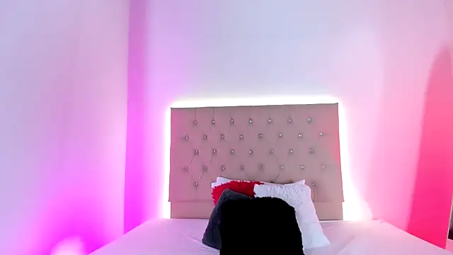 Zafiro  Brown online show from 10/19/25, 11:57