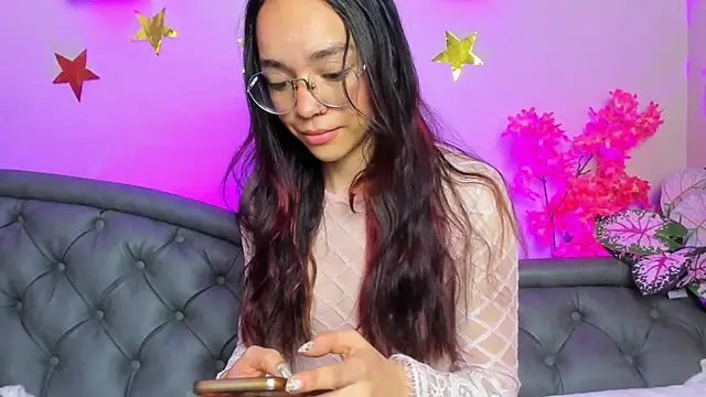 Dafne Mel online show from 11/27/25, 09:59