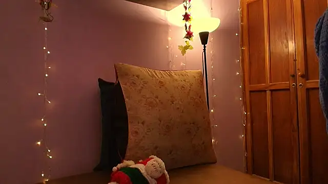 Dafne Mel online show from 11/24/25, 12:27