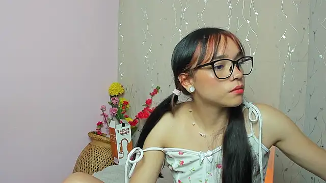 Dafne Mel online show from 03/13/26, 08:03