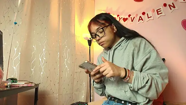 Dafne Mel online show from 02/13/26, 12:49