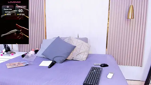 Snapshot of Skylar_Smith_ chatting on 11/29/25, 12:38 Skylar Smith online show from 11/29/25, 12:38