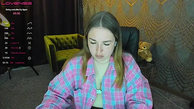 Sofii darling online show from 05/04/26, 04:43
