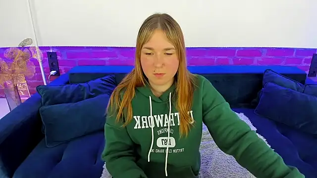 Sofii darling online show from 11/19/25, 05:35