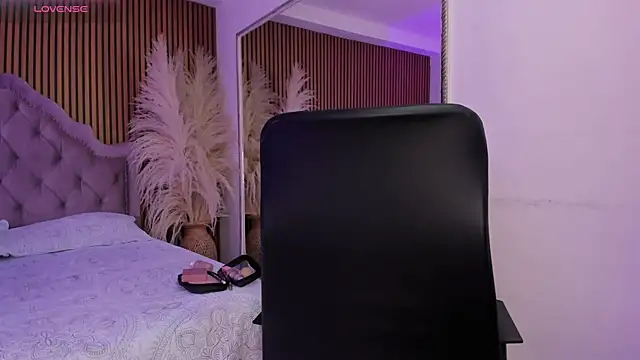 Starbutterflyy  online show from 02/05/26, 05:47