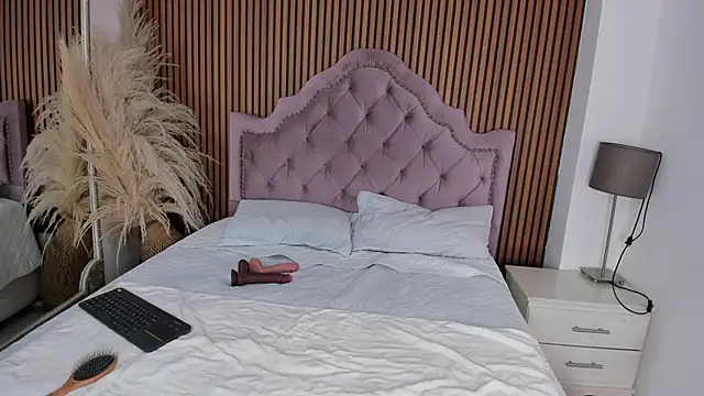 Starbutterflyy  online show from 01/13/26, 05:22