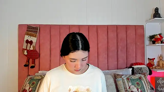 ashley Olsen online show from 12/18/25, 03:00