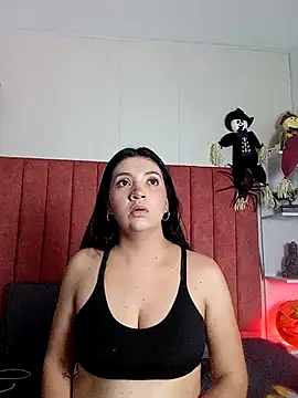 ashley Olsen online show from 10/30/25, 03:16