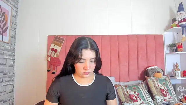 ashley Olsen online show from 12/16/25, 02:49