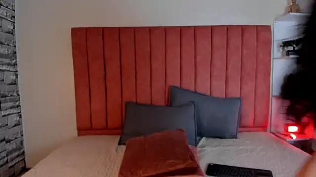 ashley Olsen online show from 11/06/25, 03:10