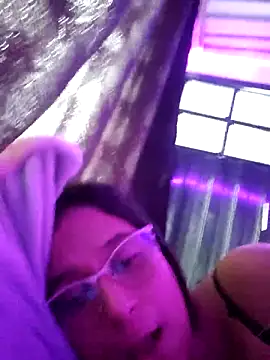 Snapshot of valentini_villa chatting on 10/18/25, 07:49 valentini villa online show from 10/18/25, 07:49