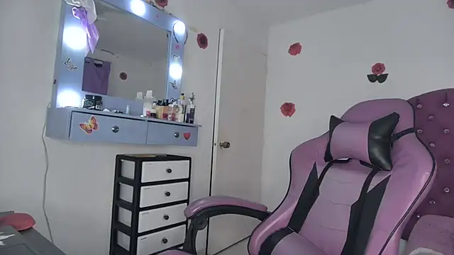 soffy rosses online show from 04/14/26, 02:27