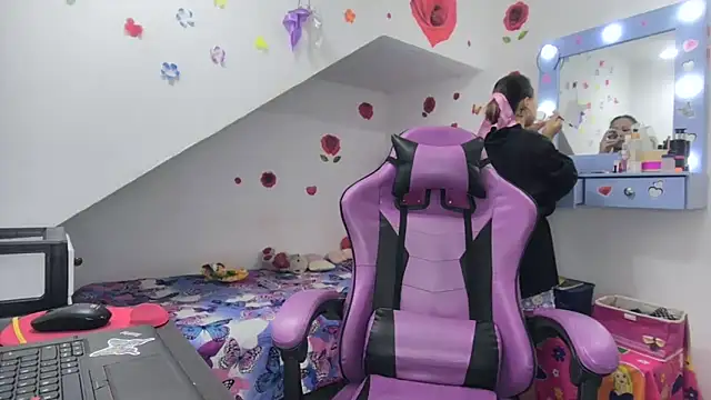 soffy rosses online show from 10/24/25, 04:00