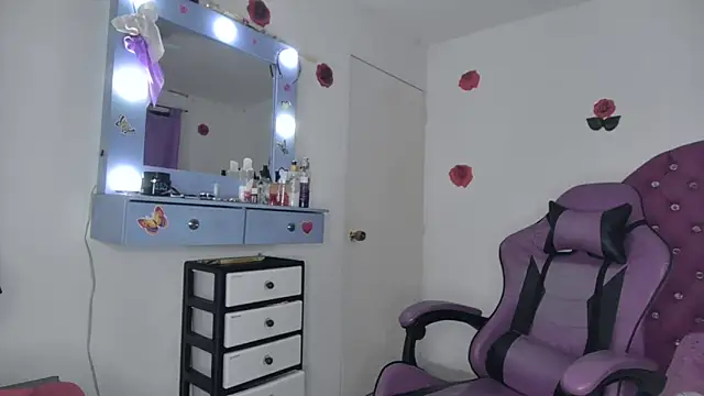 soffy rosses online show from 04/11/26, 01:57