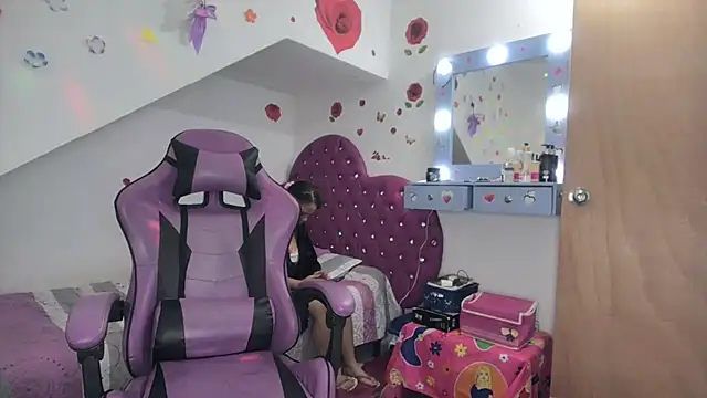 soffy rosses online show from 11/09/25, 01:53