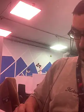 malek xarx  online show from 12/03/25, 03:00