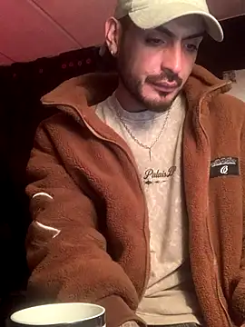 Snapshot of malek_xarx_ chatting on 10/03/25, 03:41 malek xarx online show from 10/03/25, 03:41
