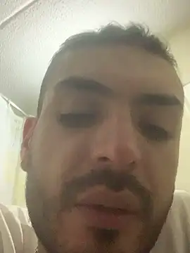 Snapshot of malek_xarx_ chatting on 09/26/25, 02:18 malek xarx online show from 09/26/25, 02:18