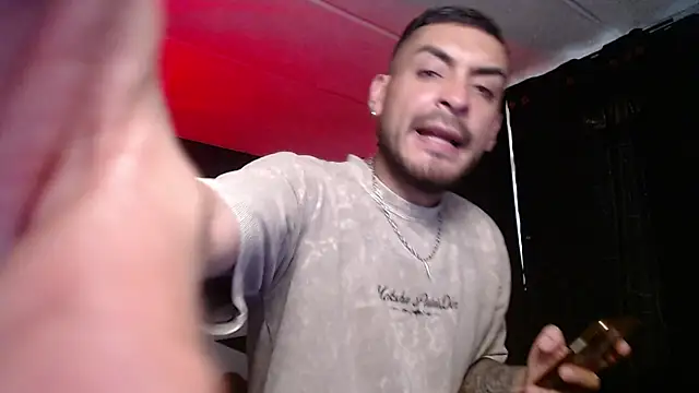 malek xarx  online show from 10/26/25, 10:21