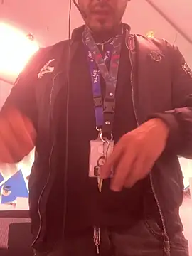 malek xarx  online show from 12/01/25, 03:35