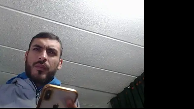 Snapshot of malek_xarx_ chatting on 10/16/25, 01:36 malek xarx online show from 10/16/25, 01:36
